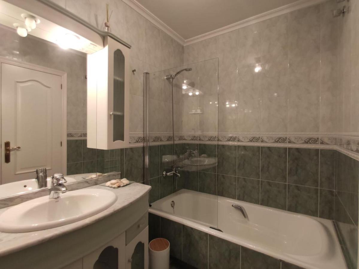 Byhouse Atico Matias Lopez Apartment Sarria Ngoại thất bức ảnh